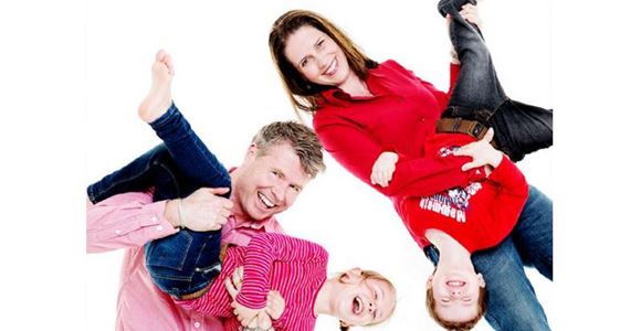 Picture of Fun & Creative Family Portrait Experience - Melbourne