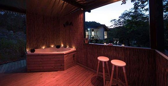 Picture of Relaxing One Night Escape – Palm Grove