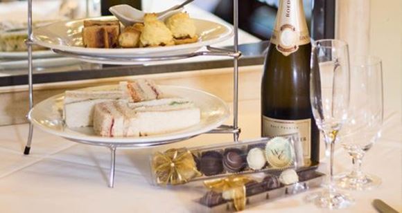 Picture of A VIP Signature High Tea for Two - Mornington Peninsula (2 Hours)