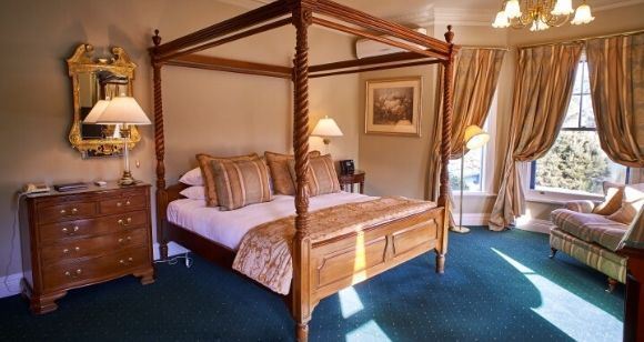 Picture of Country Getaway with Breakfast and Wine - Mornington Peninsular (1 Night)